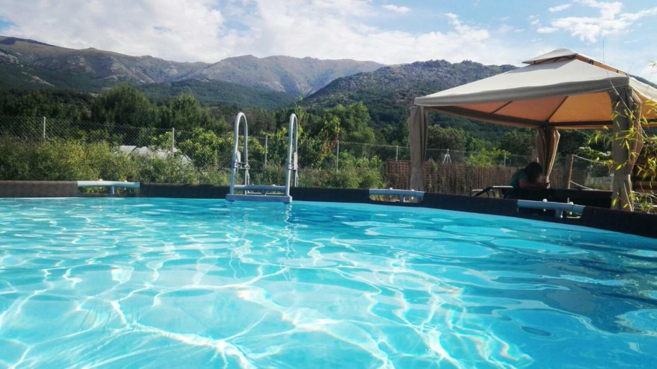 La Cabaña del Rio Navaluenga Exterior foto